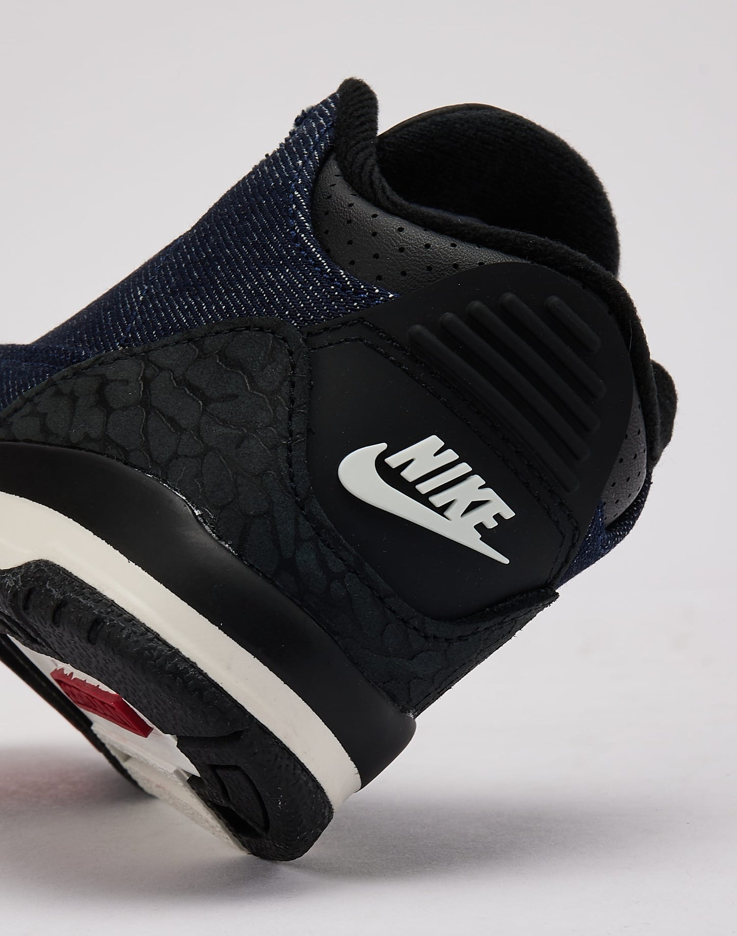 Jordan Air Jordan 3 Retro x Levi's 'Indigo and Gym Red' Pre-School