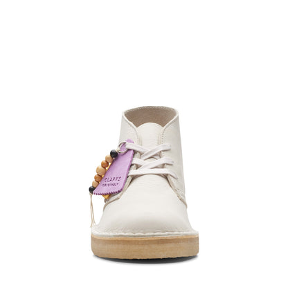 Clarks Desert Coal 26165813 Womens White Nubuck Lace Up Chukkas Boots