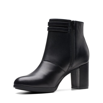 Clarks Bayla Light 26174481 Womens Black Leather Zipper Ankle & Booties Boots