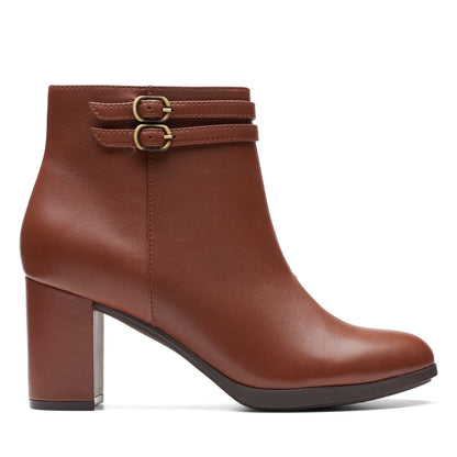Clarks Bayla Light 26174482 Womens Brown Leather Ankle & Booties Boots