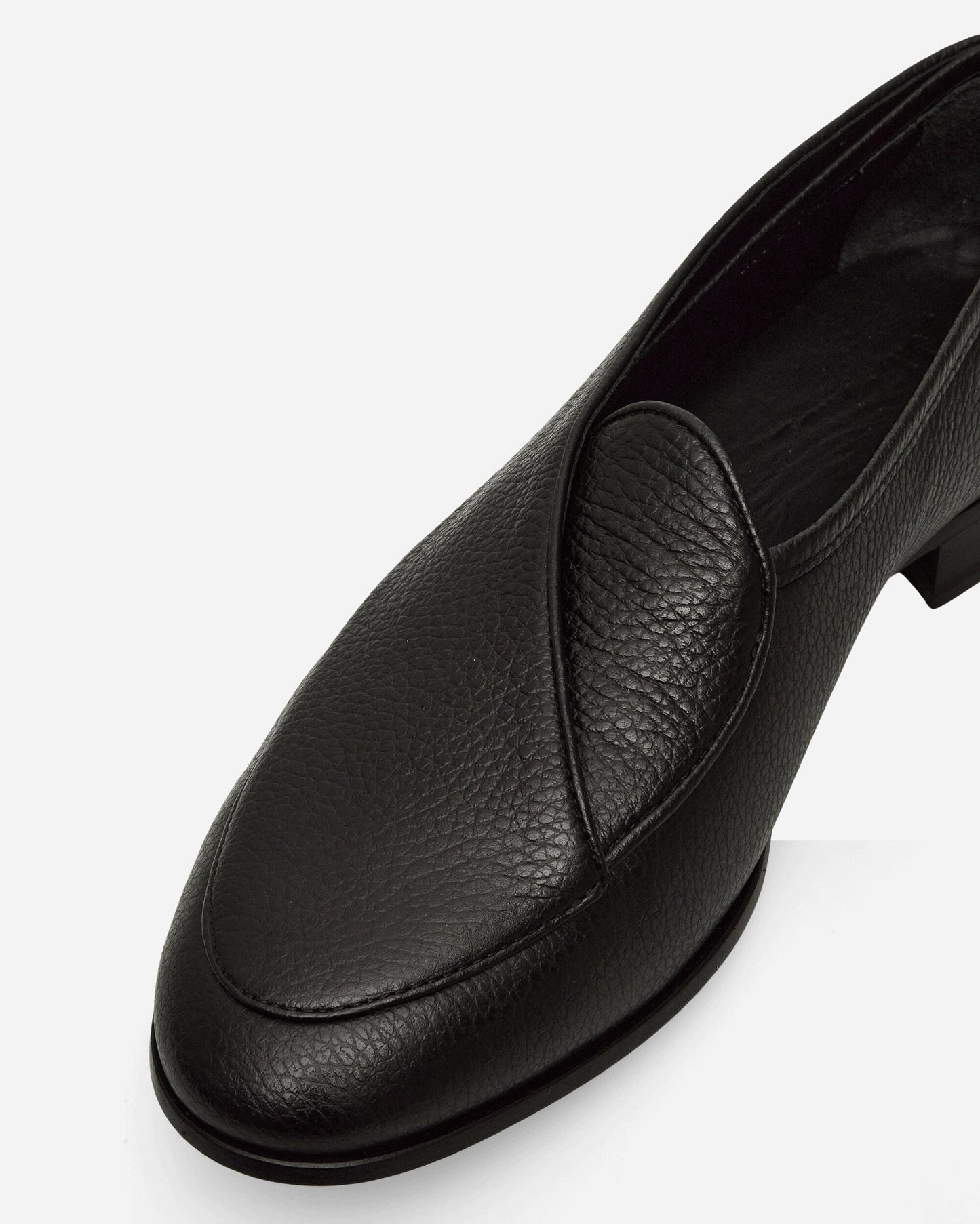 Shin Loafers Black