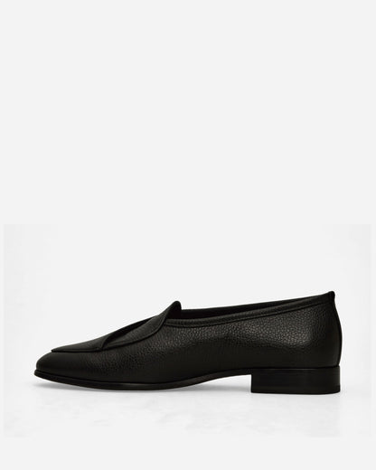 Shin Loafers Black