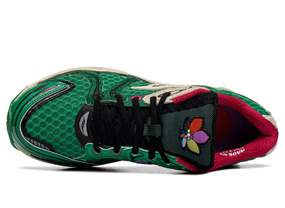 Saucony x Jae Tips Progrid Triumph 4 in Fern