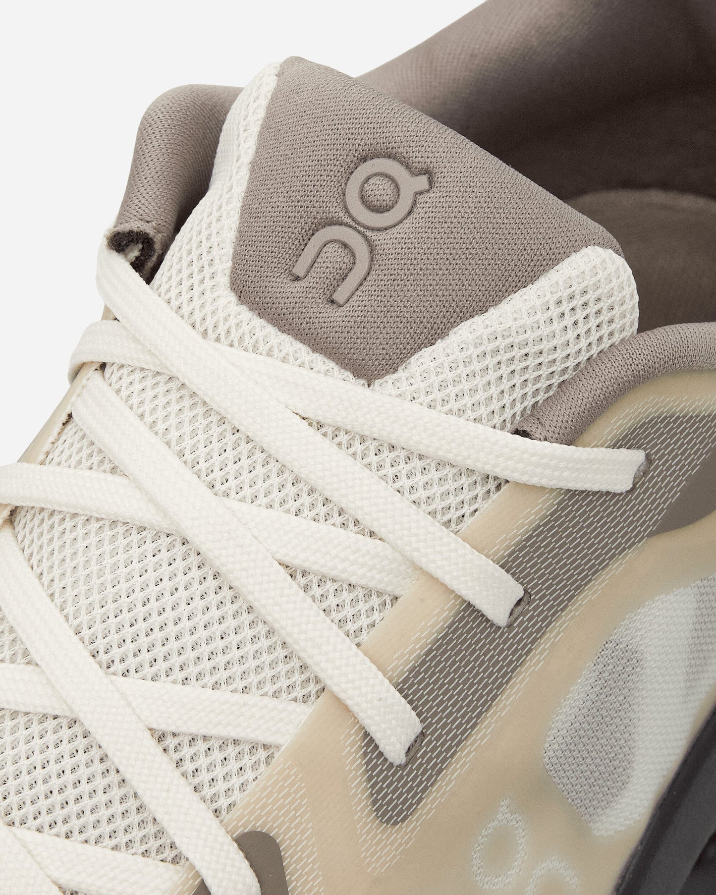 Cloudtilt Remix Sneakers Dew / Pebble