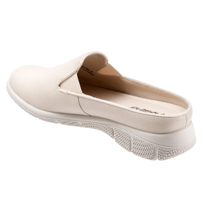 Trotters Uma T2238-126 Womens Beige Wide Leather Slip On Mule Flats Shoes