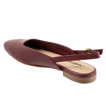 Trotters Holly T2307-642 Womens Red Leather Hook & Loop Slingback Flats Shoes