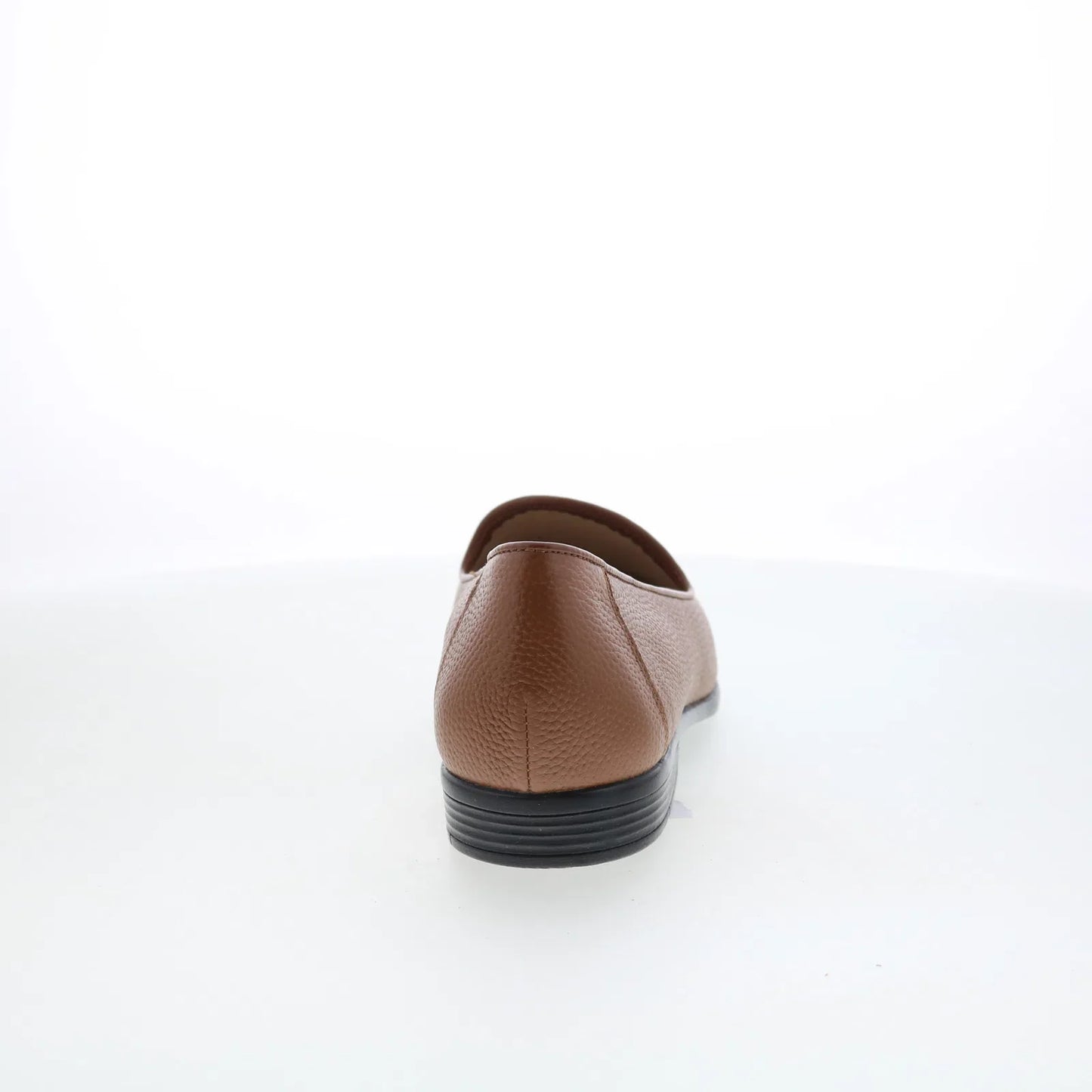 Trotters Liz Tumbled T1807-253 Womens Brown Leather Loafer Flats Shoes
