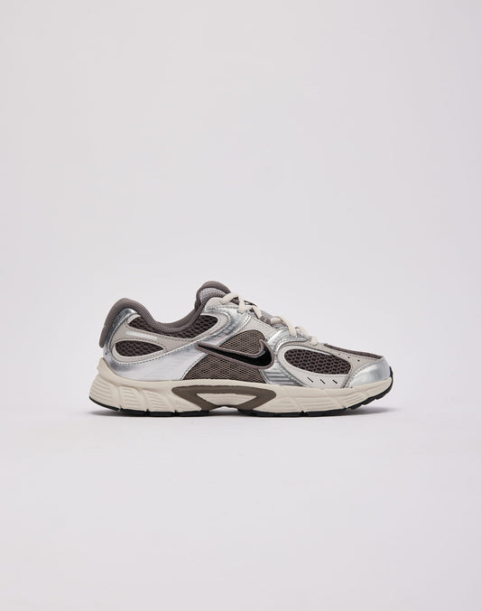 Nike V5 RNR Grade-School