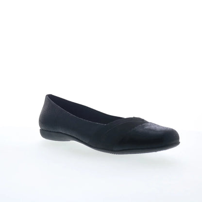 Trotters Stella T2374-014 Womens Black Synthetic Slip On Ballet Flats Shoes