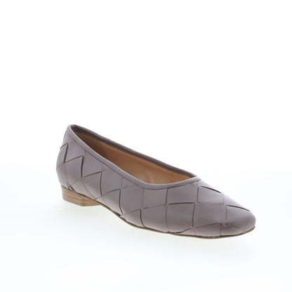 Trotters Hanny T2125-117 Womens Gray Leather Slip On Ballet Flats Shoes
