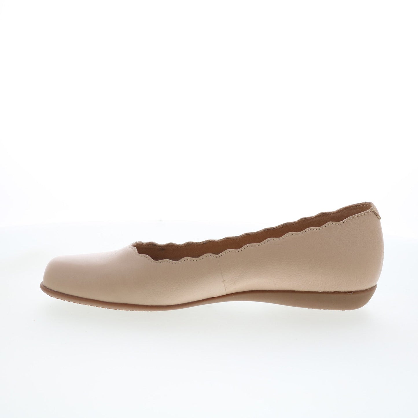 Trotters Sabine T2255-130 Womens Beige Leather Slip On Ballet Flats Shoes