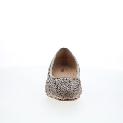 Trotters Jade T2269-074 Womens Gray Leather Slip On Pumps Heels Shoes