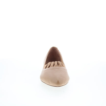 Trotters Elsie T2357-130 Womens Beige Leather Slip On Loafer Flats Shoes