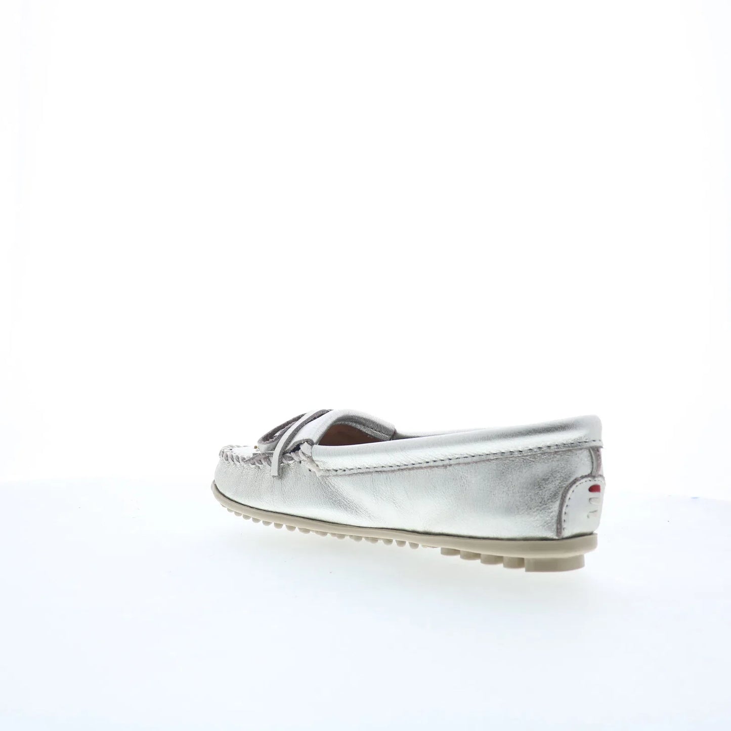 Minnetonka Thunderbird Animikii 627TB Womens Silver Loafer Flats Shoes
