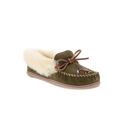 Minnetonka Thunderbird Animikii Alpine Womens Green Suede Loafer Flats Shoes